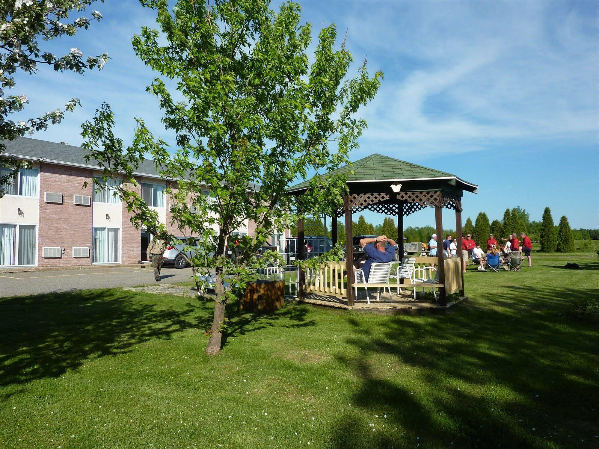 Manoir Becancourt Hotel Bécancour Exterior foto